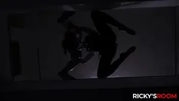 RICKYSROOM Legendary creampie with Kira Noir