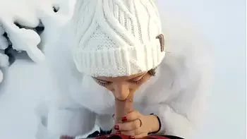 She sucks him off and swallow his sperm outdoor right on the Valentine's Day