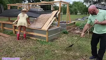 Slutty Garden MILF fucks the Landscaper and SQUIRTS everywhere