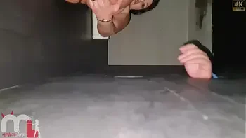 O corno deixou o safado branquelo fazer o que queria comigo, depois nao pode reclamar se eu engravidar de outro.