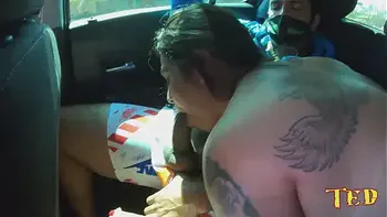 Victoria Dias na carona do Ted # 31 passa dos limites - Big Bambu - Tony Tigrao