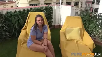 Thick gift for a thick gal: Claire P tries Bobby's big cock!