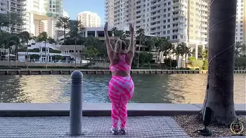 Big Boobed Hot Ass Hollywood Pussy Fucked By Rome Major's Big Dick!