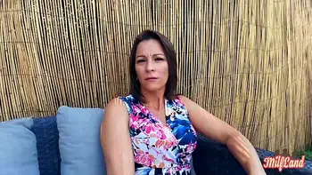 Kyara, une milf coquine et très gourmande Part 1