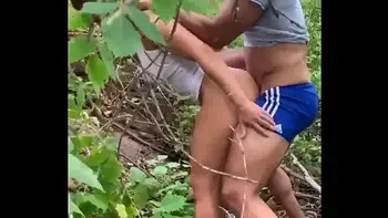 Cavaluda dando pro maromba no mato