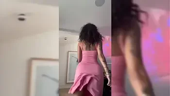 Malu Trevejo moviendo el culo