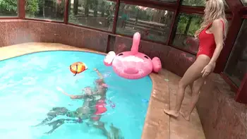 Baywatch Bitch Florane Russell 4on1 DAP DPP DP Anal anal creampie facial cumshot  Bonus behind the scene  96 fotos