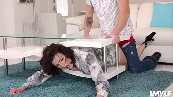 Becky got stucked and before stepson Oliver help her, he slide his dick inside her MILF twat