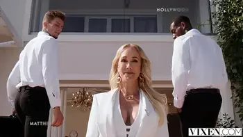 VIXEN New Girl Christy Has Secret Hookup At Hotel Vixen