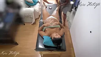 Puta Casada cuidando desse corpinho gostoso para você usar bem gostoso