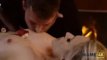 SHAME4K. Nyotaimori Naughty