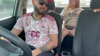 MASTURBANDO A TAXISTA EN LA CALLE