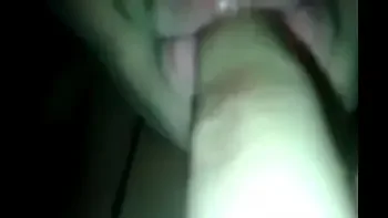 Novinha se masturbando