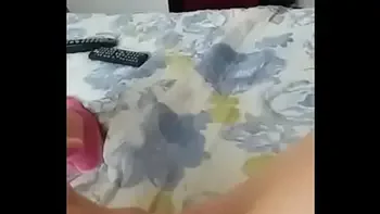 Moça se masturbando