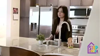 STEPMOM LONDON ROSE CAUGHT STEPSON SPYING IN THE KITCHEN