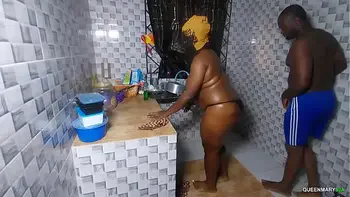 A naked cook seduced her boss in the kitchen