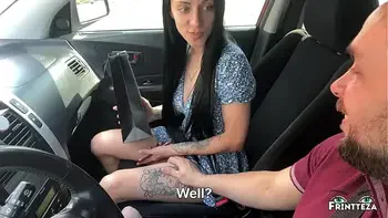 Stepmom makes a DeepThroat to Stepson in the car to the ThroatPie