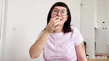 PutaLocura - La guapa jovencita Meraki cabalgando la polla de Torbe y tragando lefa