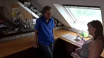 Stiefvater (50 ) fickt meine nasse Muschi zum ersten Mal