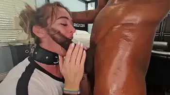 Extreme Sluts: Simone Steele