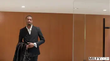 MILFY BBC-Craving Mob Wife Phoenix Gets What She Wants