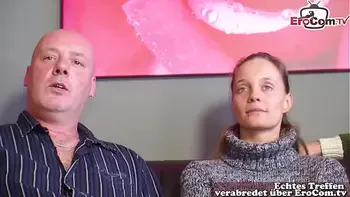 Deutsche Teen Freundin geteilt erste mal MMF Dreier im amateur casting