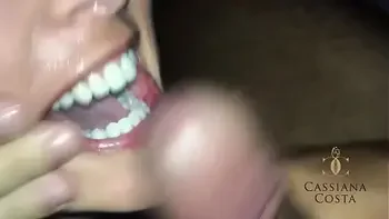 A loirinha estava doidinha na balada, me chamou para AFTER e me deu o CU com muito tesão até eu GOZAR na sua boca.