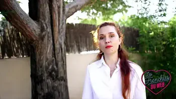 Kira, infirmière coquine, veut pimenter sa sexualité