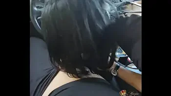 Street prostitute Maria Kalos sucked  in the car to a client-Maria Kalos