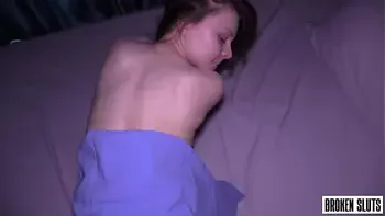 Hooking Up At The Beach - Cutie Makes Him Cum THREE TIMES !