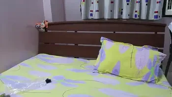 Indian With Big Ass Pulls Her Pants Down