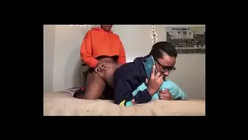 Bi thot gettin fucked by strap on by her bitch