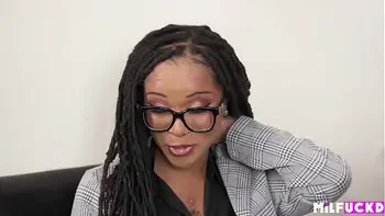 Psychologist gets fucked by patient in her office