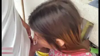 La cachonda de mi hermanastra quiere que me la folle mientras lava su ropa HISTORIA COMPLETA.