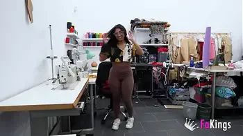 Lara, student :))) I pay the lessons doing what I like... Fuck well rich!