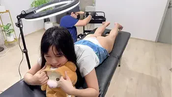 Cute girl seduce her tattoo artist while horny