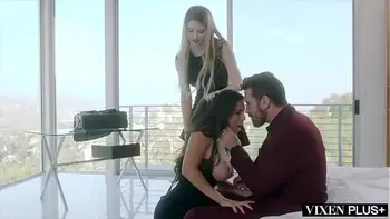 VIXENPLUS Bunny's First Threesome with Autumn Falls