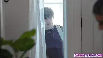 Busty MILF stepmom wants to breed badly because it is the season