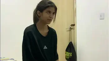 Hermanastra cachonda quiere comerme mi polla mientras nuestros padrastros estas acostados HISTORIA COMPLETA