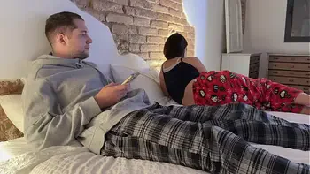 When Mom Cleaning My Room I Came to Step Sis and Fuck Her But Accidently Cum Inside Her Pussy