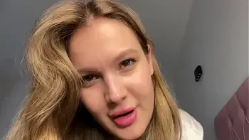 Good morning with your lovely girlfriend. Feel loved ? POV / VIRTUAL SEX