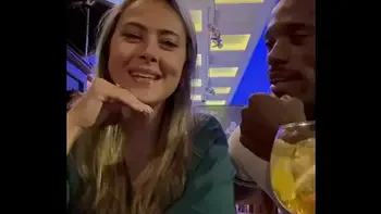 NEGÃO COME A CASADA . QUE LIGOU PARA O CORNO , NO MEIO DA AÇÃO / O GATO PRETO REI DOS CASAIS CUCLOUD HOTWIFE / VIDEO COMPLETO XVIDEORED OU SHEER LINK NO BANNER DO PERFIL / SUBSCREVA-SE NO PERFIL