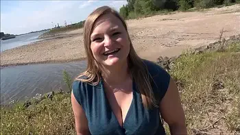 Deutsches Mädchen mit Big-Ass hat OUTDOOR-SEX