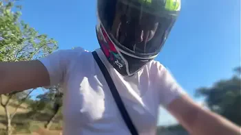 Recogí Un Cliente De DIDI Sin Sostén y Se Dio Cuenta De Mis Grandes Tetas