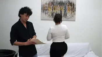 BIENES RAÍCES (ESCENA COMPLETA) | con PAM LATINA