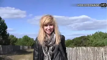 lovely 18 years blonde Vicky does a porn casting