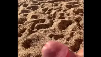 Klaarkomen op strand aan de costa brava