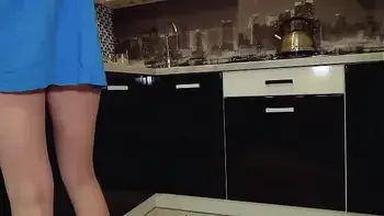 Teen without panties got caught on cam