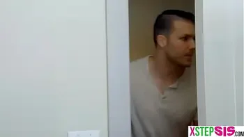 Cheerleader stepsister fucked during cheer practise