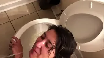 Toilet Whore Bailey Wilder